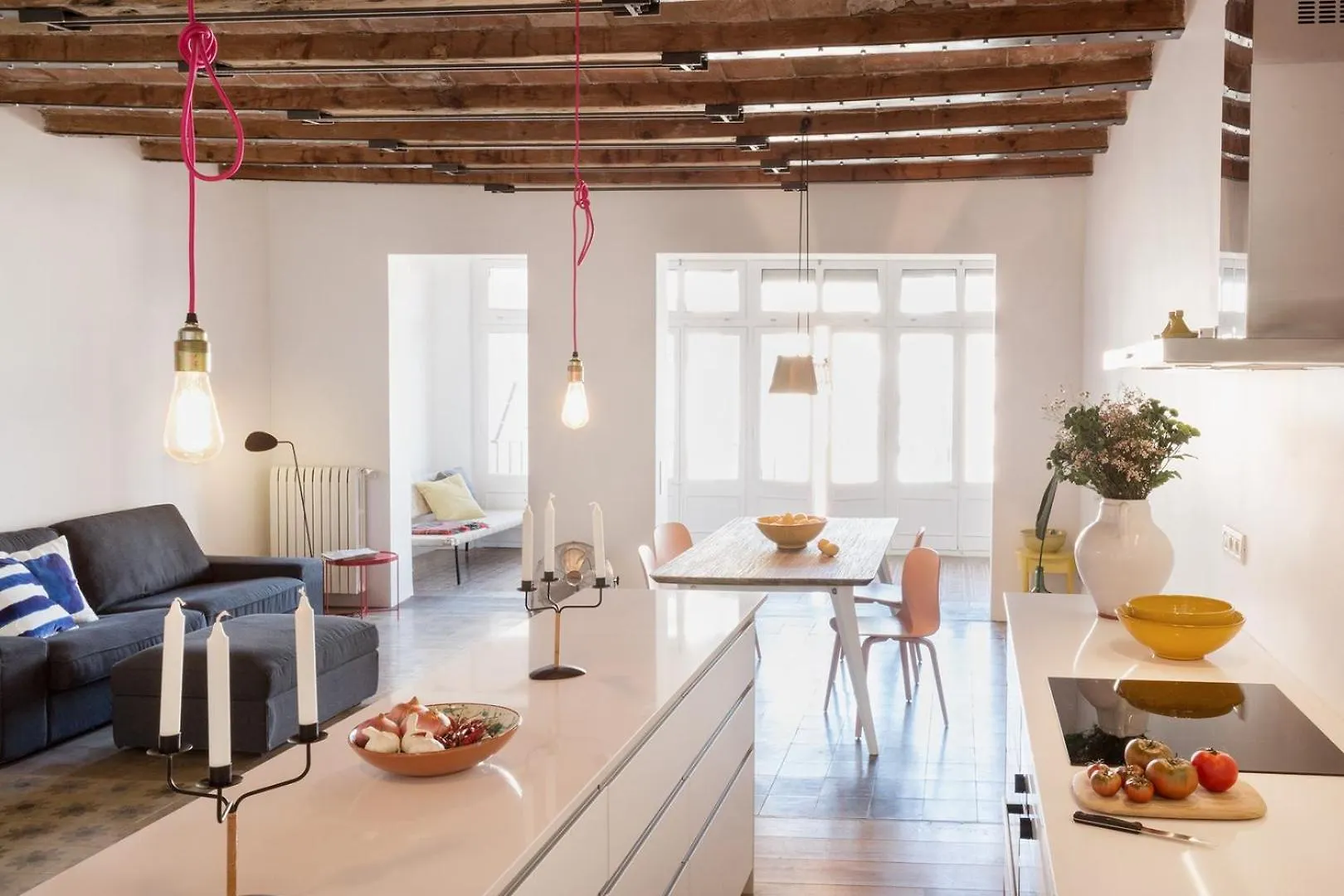 Guestready - Acogedor Piso Al Lado De Pl. Cataluna contacts